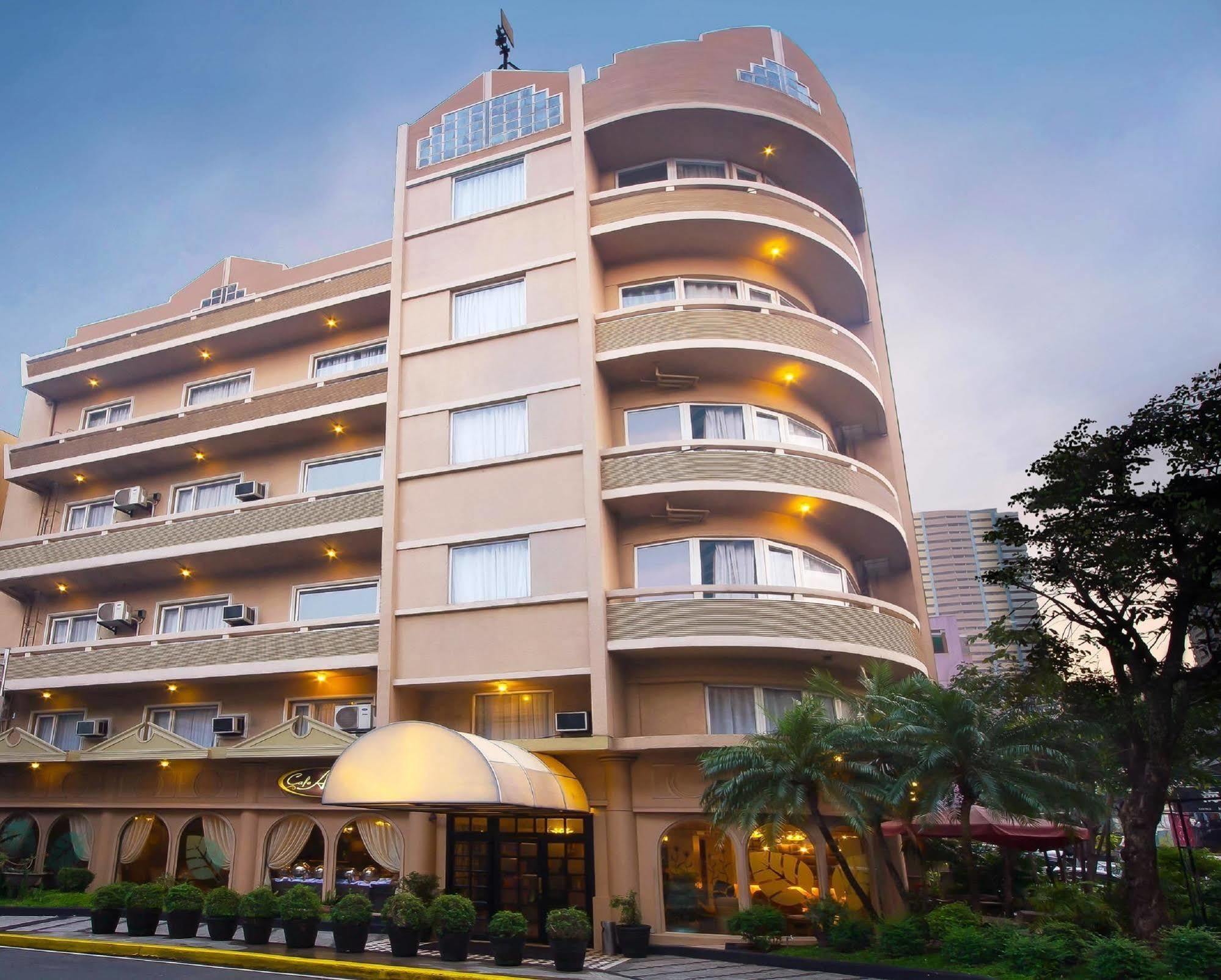 Best Western Hotel La Corona Manila Exterior foto